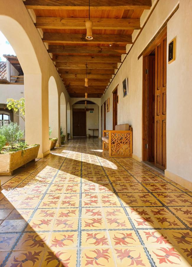 Hotel Junvay San Cristóbal de Las Casas Dış mekan fotoğraf